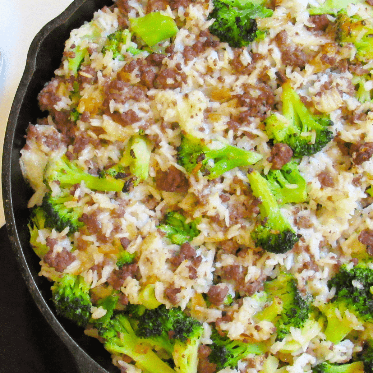 Easy Ground Beef & Broccoli Casserole